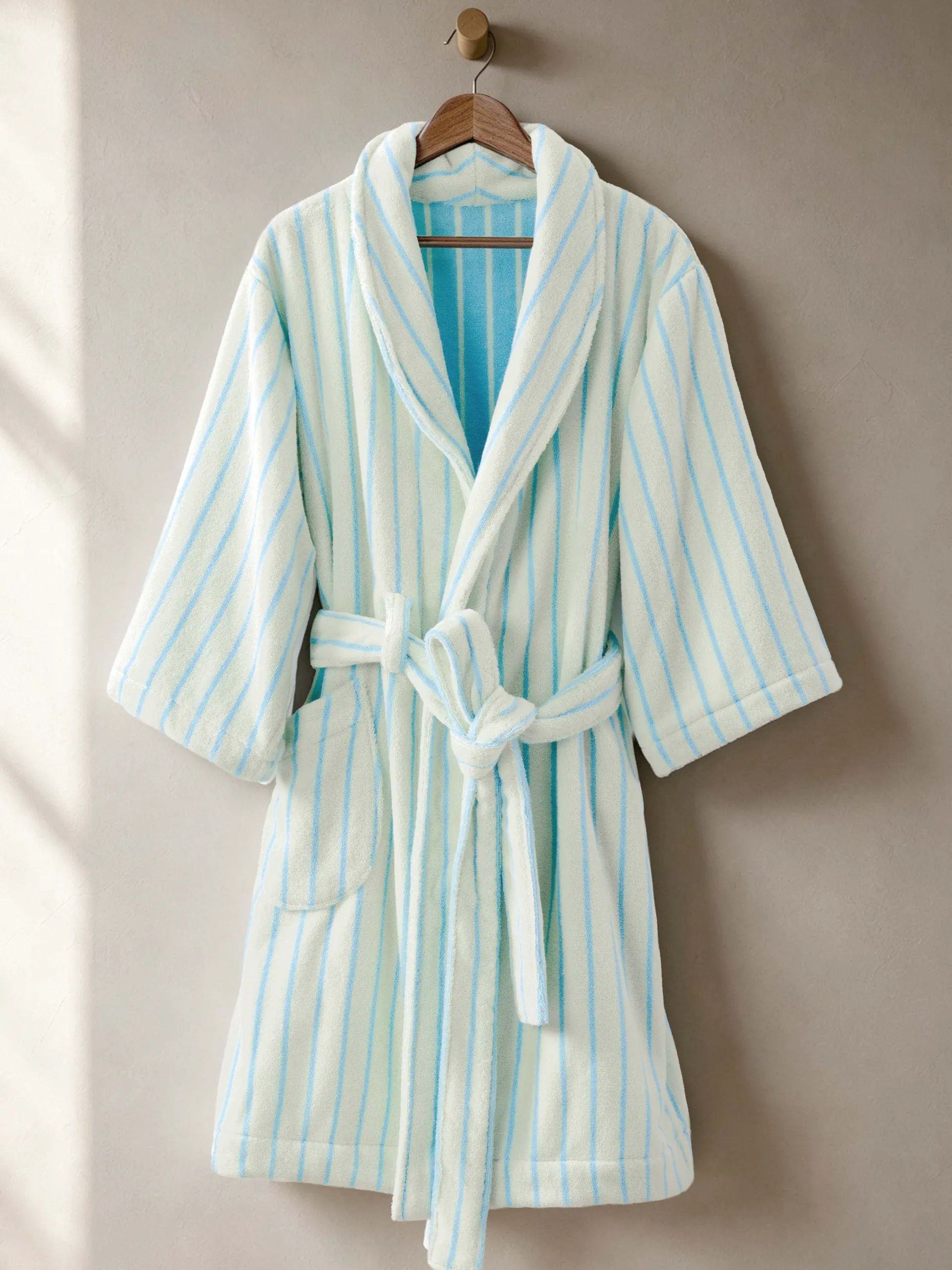 VOOVA & MOVAS-cotton-bathrobe-LightBlue1